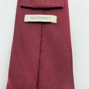 Suitsupply Maroon Silk Tie